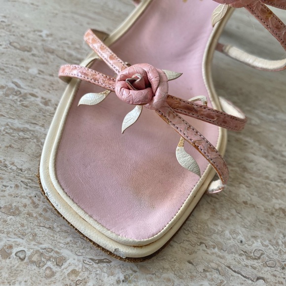 Vintage Chanel Rosebud Sandal Kitten Heels - Picture 9 of 13